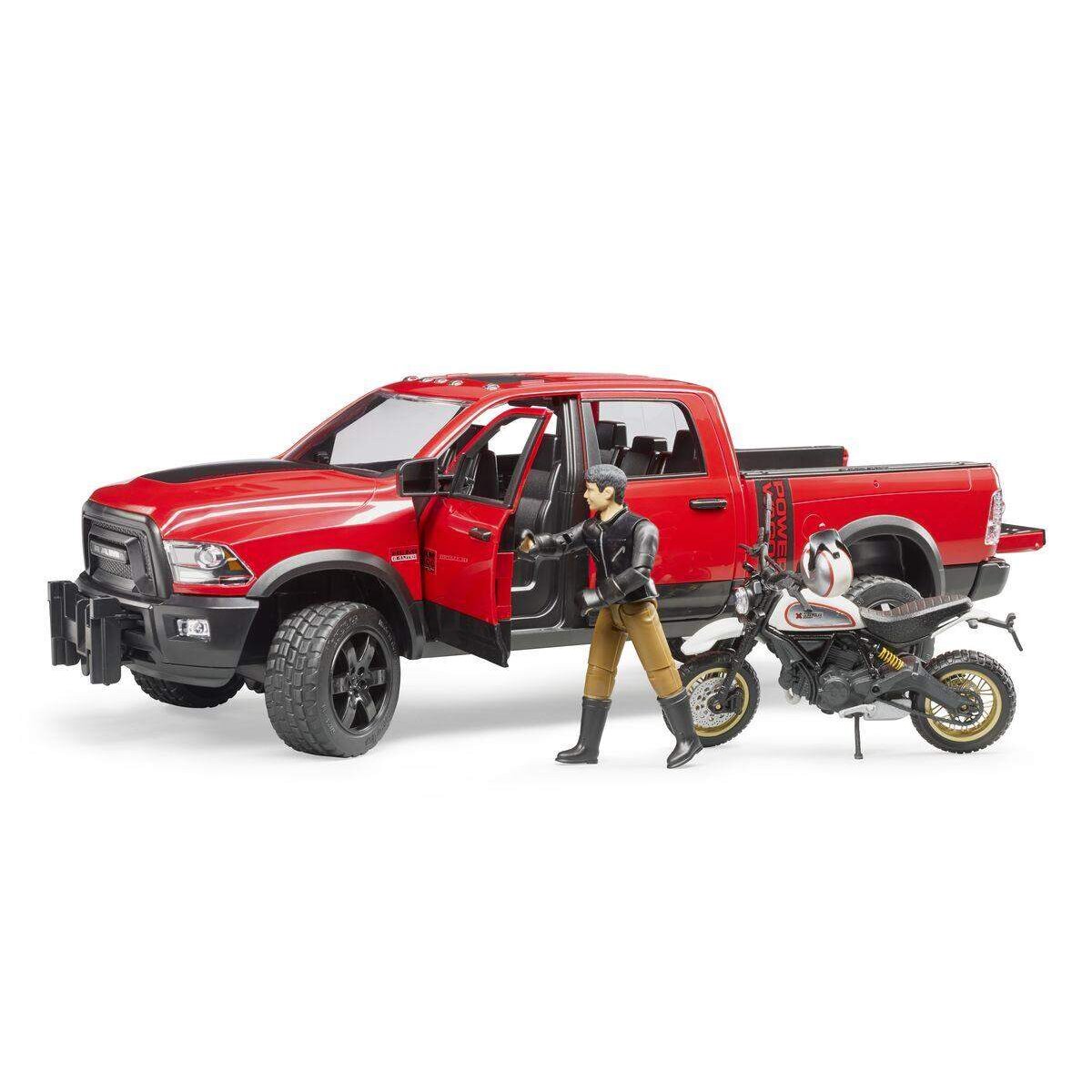 BRUDER® 2502 RAM 2500 Power Wagon mit Scrambler Ducati Desert Sled und Fahrer