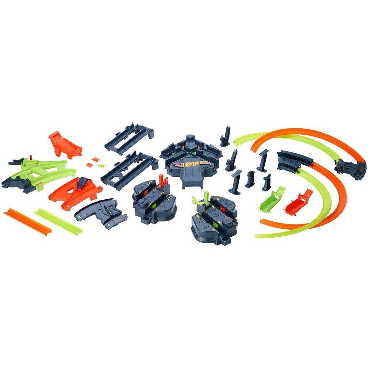 Hot Wheels Super-Mega Crash