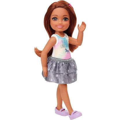 Barbie Chelsea Puppe mit „I believe in unicorns“-Motiv 15 cm