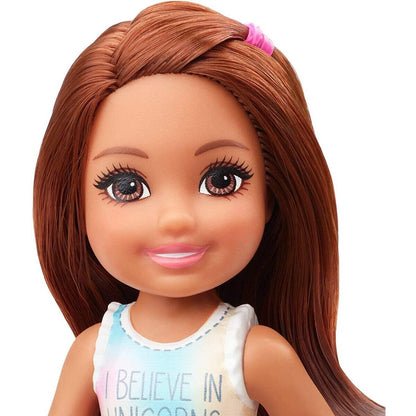 Barbie Chelsea Puppe mit „I believe in unicorns“-Motiv 15 cm