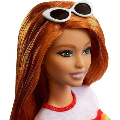 Barbie Fashionistas Puppe im Regenbogen T-Shirt