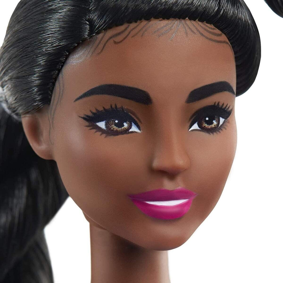 Barbie Fashionistas Puppe (schwarzhaarig) mit Beinprothese