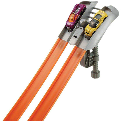 Hot Wheels Track Builder Pistenset mit Looping und Zubehör, inkl. 1 Spielzeugauto