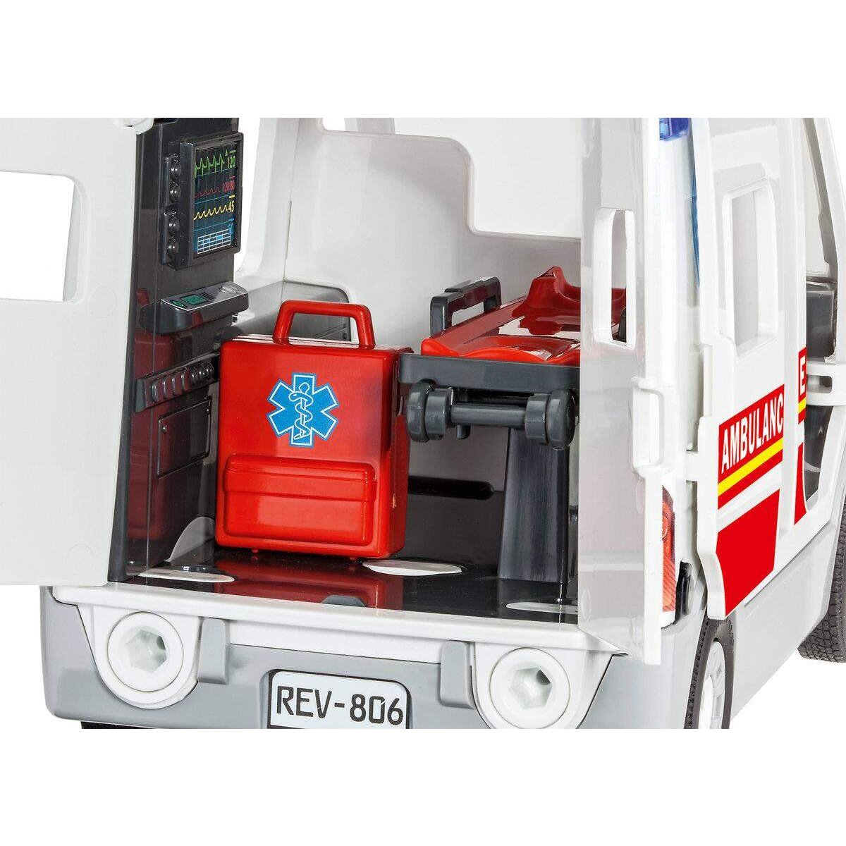 Revell Junior Kit Rettungswagen mit Figur