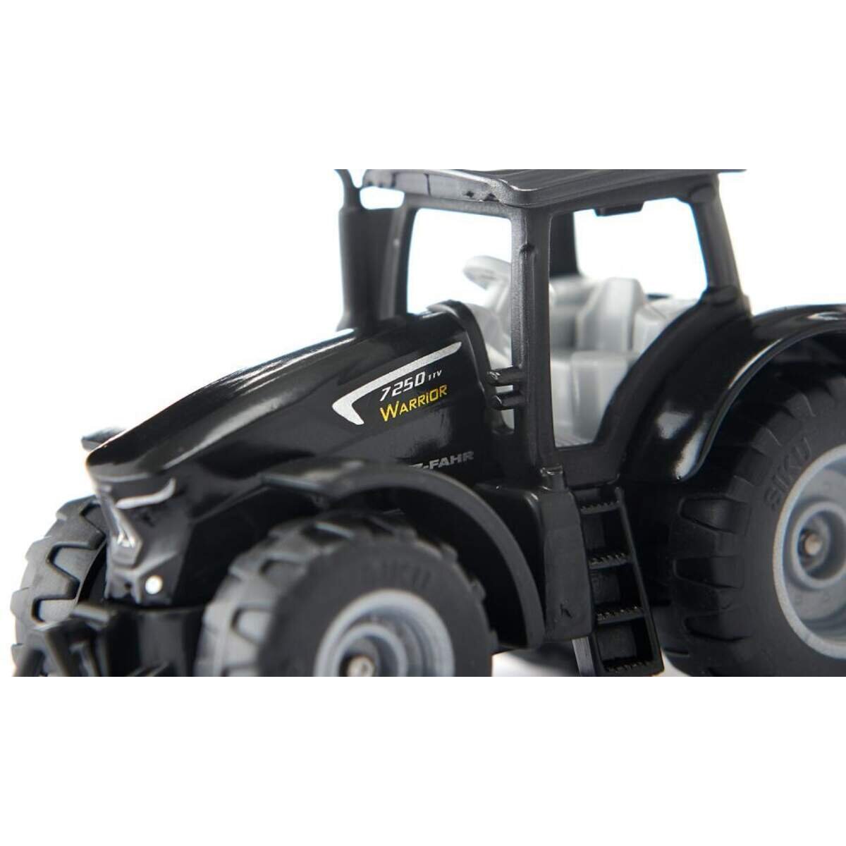 siku-1397-deutz-fahr-ttv-3FC6362B3.jpg